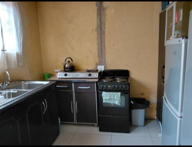 7 BEDROOM HOUSE FOR SALE IN ESSELEN PARK